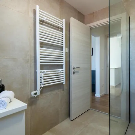 Luxurious In With Private Swimming Pool, Be Inside Or Outside * Krnica